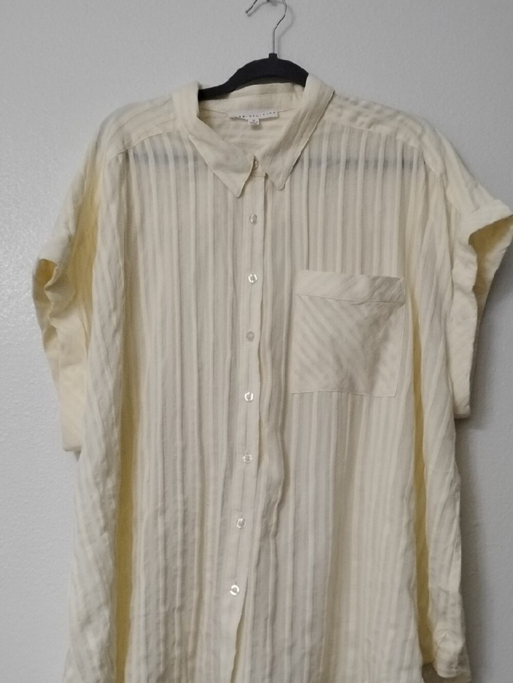 Jane and Delancey Cream Short-Sleeve Textured Button-Front Blouse Pit To Pit 32/ - Picture 3 of 9